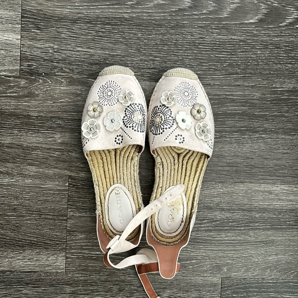 Coach flats